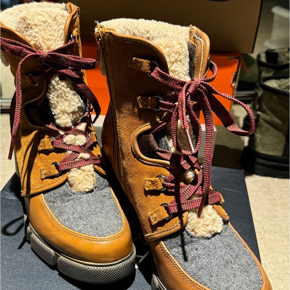 NATURALIZER Myla Womens Leather Cold Weather Combat & Lace-Up Boots. - Picture 8 of 10